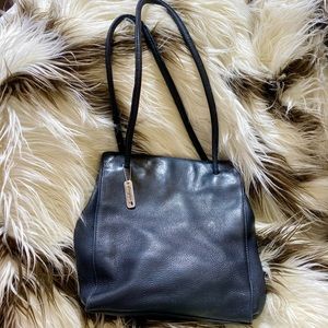 Ellington black leather vintage shoulder bag. Soft leather.